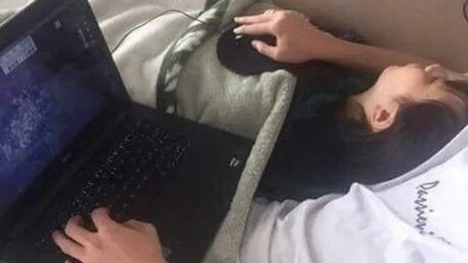 Oyun oynarken eşiniz/sevgiliniz yanınıza gelip uyumak istese kabul eder misiniz?