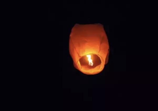 Gökyüzünde gördüğüm kocaman alev topu?