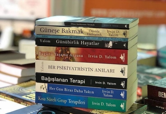 En sevdiğin yazar hangisi?