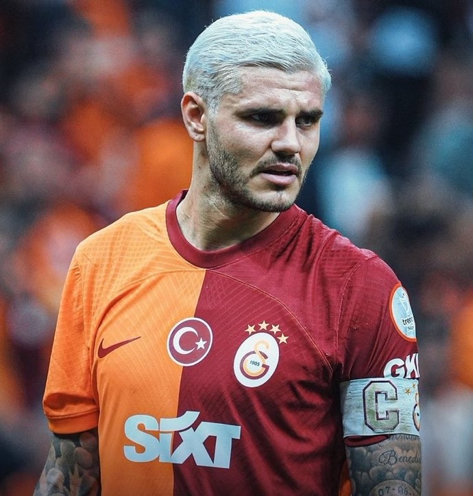 Seçiminizi yapin bakalım sizce edin dzeko mu? Yoksa mauro icardi mi?