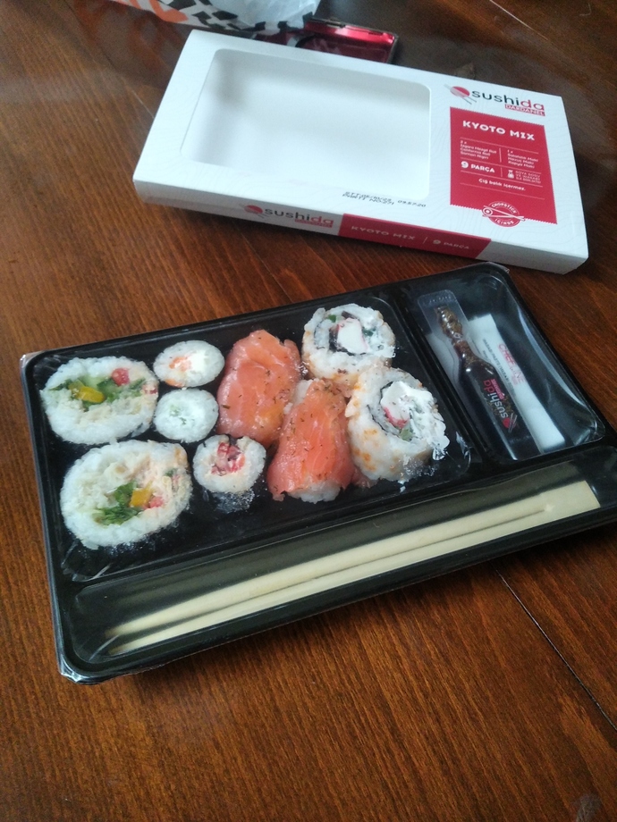 Sushi deneyimini benim gibi 30'undan sonra yaşayan var mı 🤣?