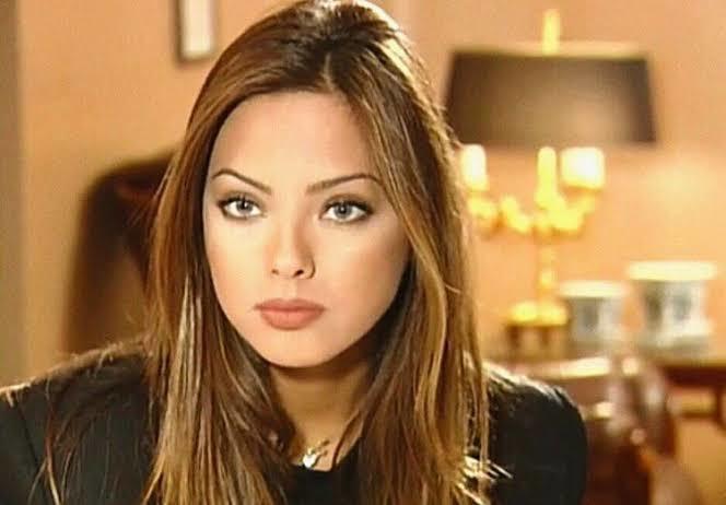 En sevdiğiniz ebru gündeş şarkısı hangisi?