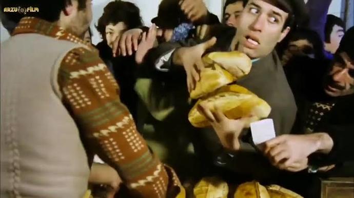 Sizce insanların hangi sırayı beklemeye tahammülü yok?