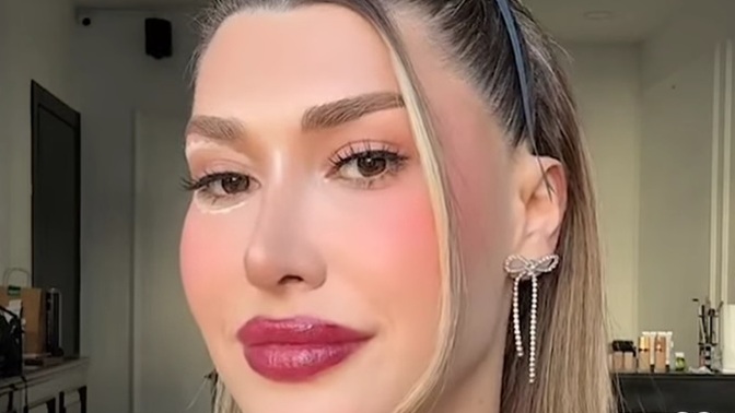 Bu cinsiyet değiştirenler nasıl bizden daha güzel olabiliyor?