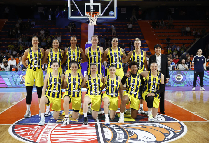 Fenerbahçe Kadın Basketbol Takımı üst üste 6. kez şampiyon oldu! Bu başarıyı hep birlikte tebrik edelim mi?