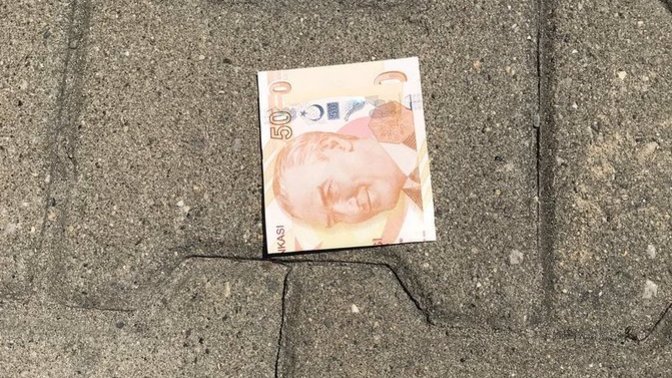 Yerde para bulsanız ne yaparsınız?