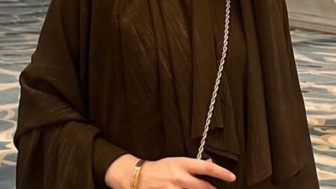 Şöyle feraceli kızları nasıl buluyorsunuz evlilik tercihinizde olur mu?