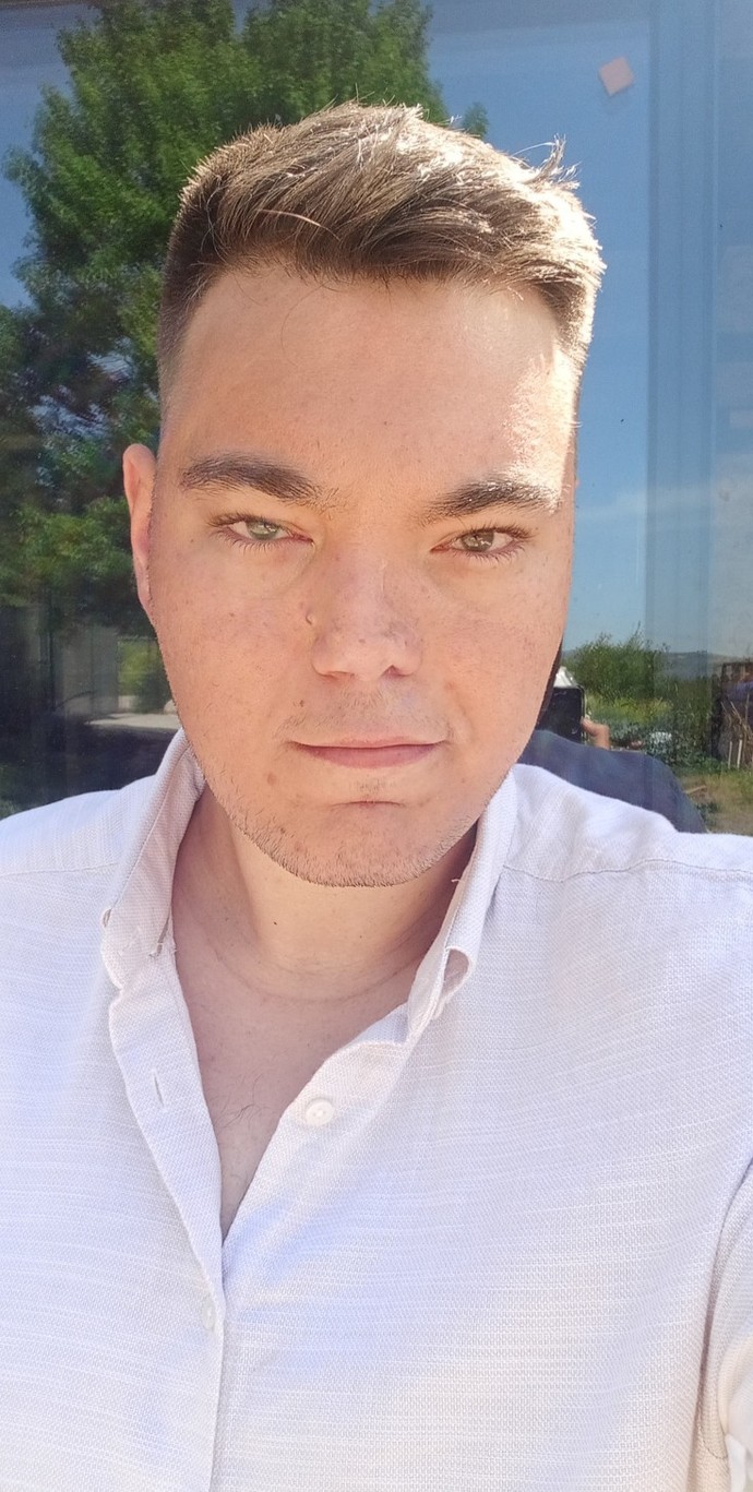 Bir şey dicem burada neden yakışıklılar yok olan kendini belli etsin bilelim var mı yok mu?
