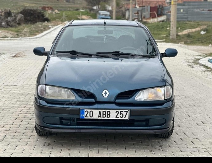 Aynı fiyata Renault 19 mu? Renault Megane 1 mi tercih edersiniz?