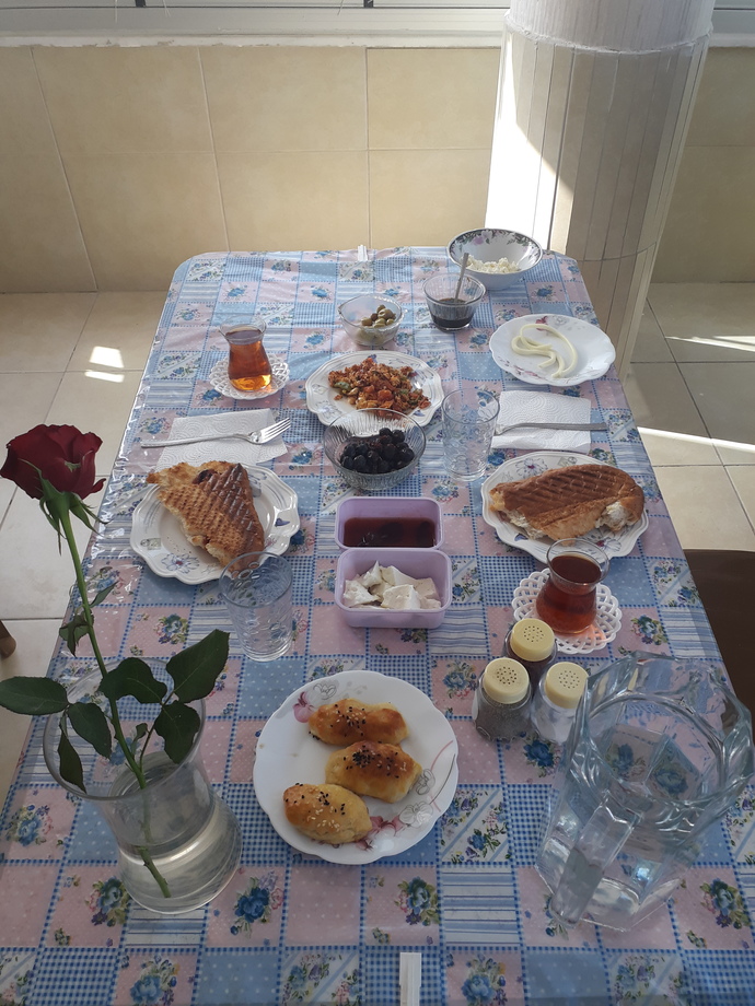 Balkonda kahvaltı yapmayı severmisiniz?