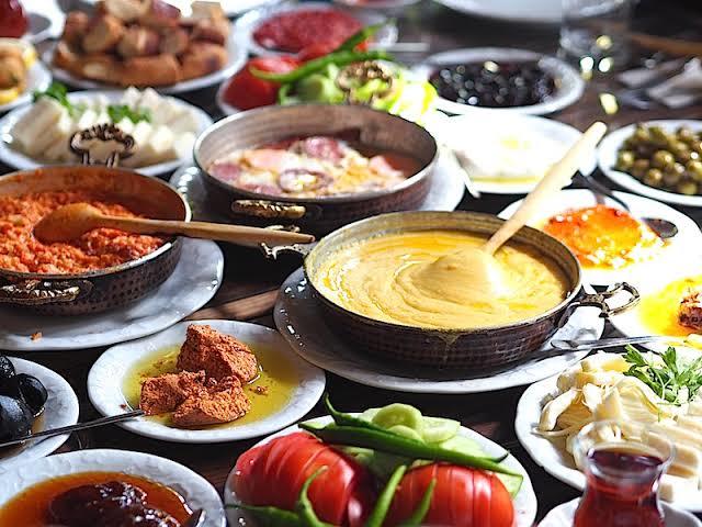 Tek başınıza yaptığınız kahvaltıda sunuma önem verir misiniz?