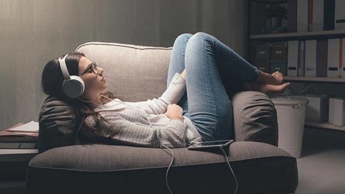 Replay tuşunuzu bozduran bi şarkı var mı?