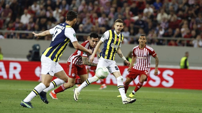 Fenerbahçe 1 - Olympiakos 0... Sarı lacivertliler penaltı atışları sonucunda konferans kupasına veda etti! Maçı nasıl buldunuz?