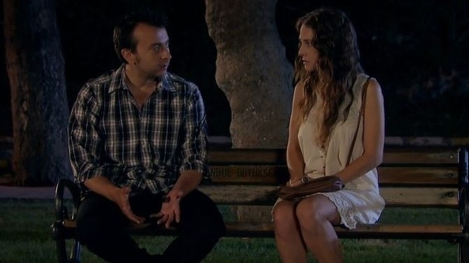 Gece yarısı "Acil gelmen lazım" diye çağıran sevgilinize gider misiniz?