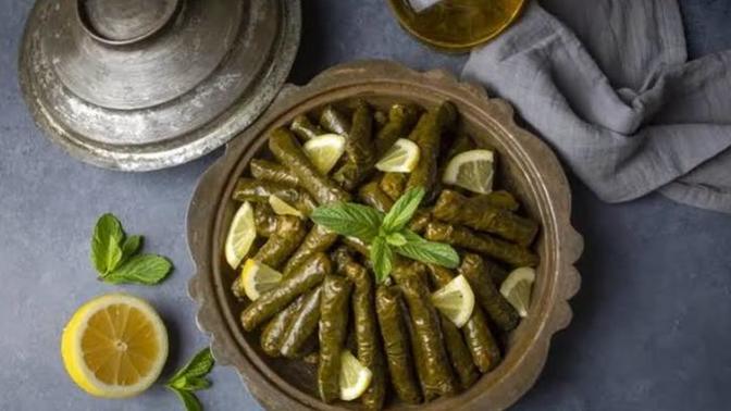 Yaprak sarmayı soğuk mu seversiniz yoksa sıcak mı?