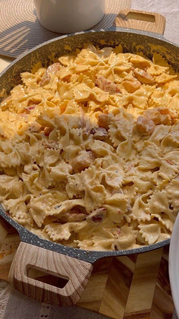 Pilav, makarna gibi yemeklerin yanında ekmek yemek, zevksizlik midir?