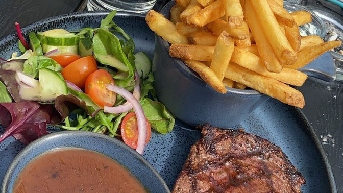 Yemeklerinizin yanında salata mı içecek mi olmazsa olmazınız oluyor?