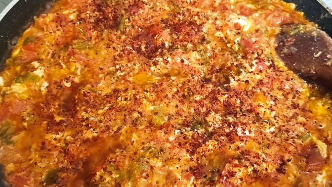 Soğanlı mı soğansız mı diye sormayacağım. Sizce sabah yaptığım menemen nasıl olmuş?
