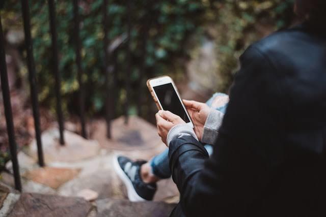 Sokakta tanımadığın biri telefonunu kullanmak istese ne yaparsın?