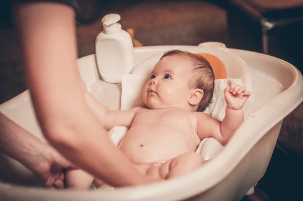 Bebeğinizi ne sıklıkla banyo yaptırıyorsunuz?