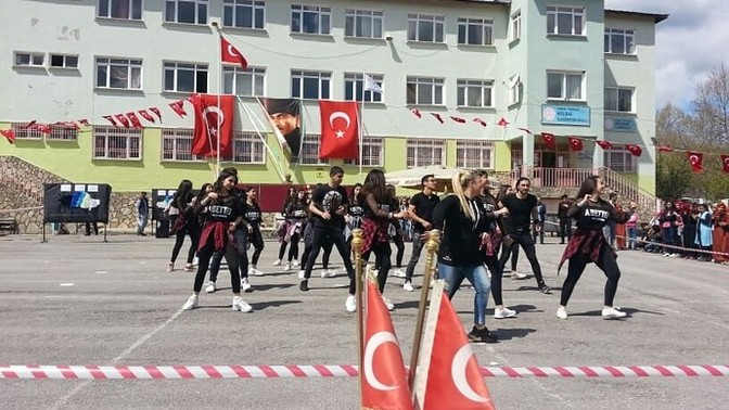 23 Nisan nedeniyle liseler ve üniversiteler tatil olacak mı?