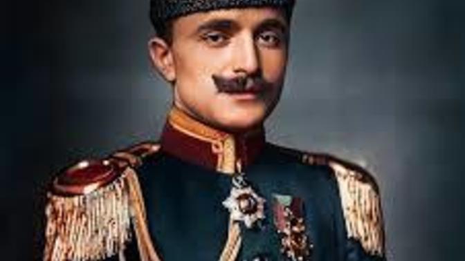 Enver Paşayımı daha çok seversiniz yoksa Gazi Mustafa Kemal Atatürk ümü?