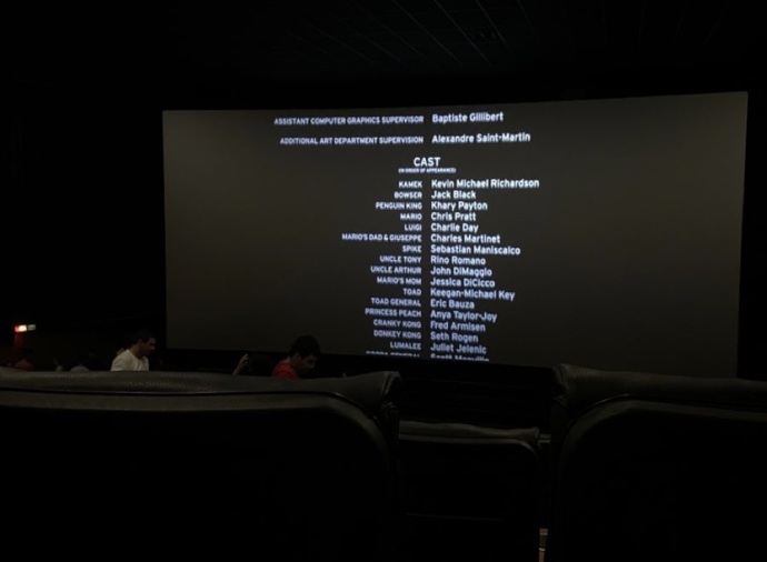 Filmlerin sonunda çıkan jenerik yazılarını izliyor musunuz?