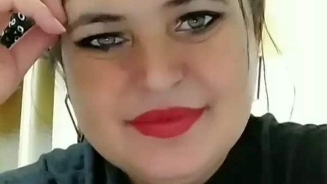 Dün akşam kendime cadı konsepti makyajı yaptım , sizce benden cadı olur mu ?