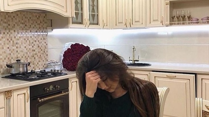 Mutfakta oturup annenize anlattığınız kişiye ne oldu?