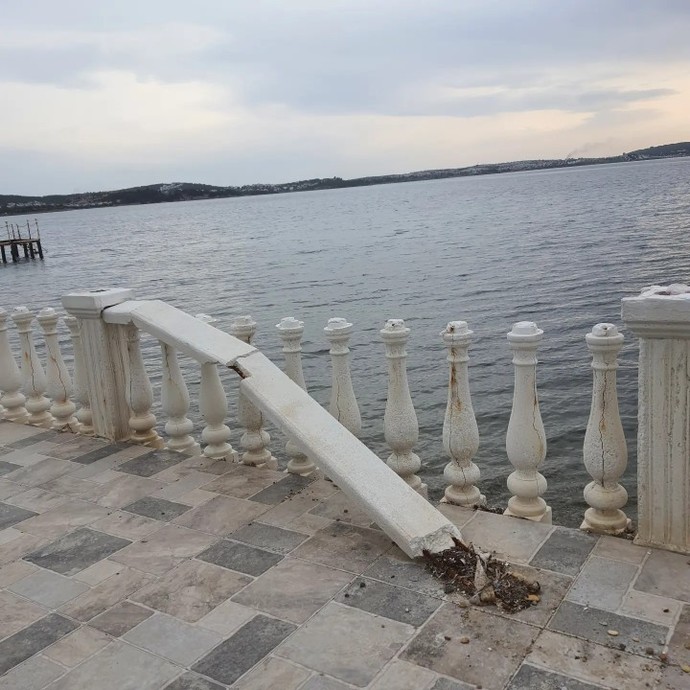 Yaşadığınız yerde bakımsız diyebileceğiniz yerler var mı?