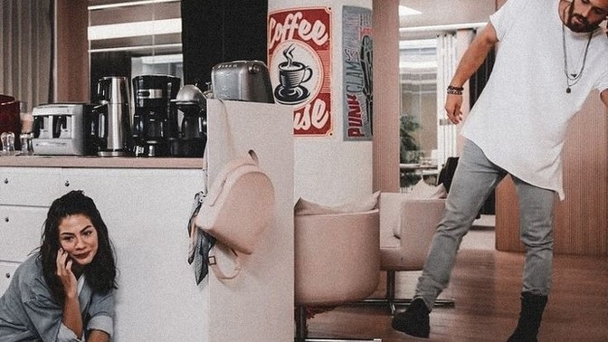 Sevgiliyle saatlerce telefonda konuşmak iki tarafı bir zaman sonra bunaltır mı?