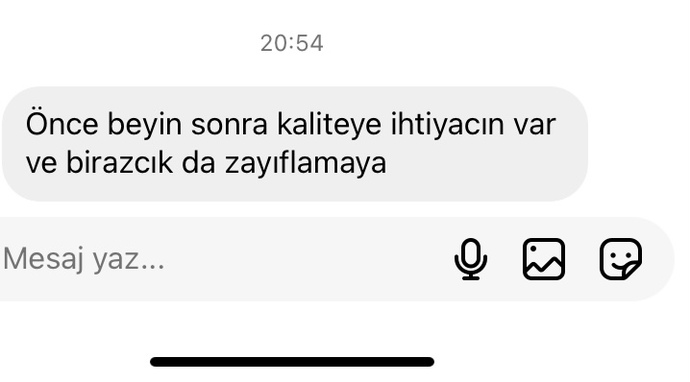 6 ay sonra geri döndü yalvarıyor. Ama ben bu mesajı unutamıyorum. Herkes hata yapar sinirden söyledim diyor