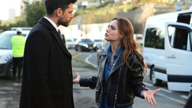 3 aylık nişanlıyız ama eski sevgilisinin numarasını silmemiş neden olabilir?