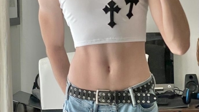 Crop giyen erkek şaka mı 😃 ?