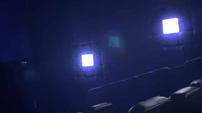 Sinemada yalnız film izlenir mi?