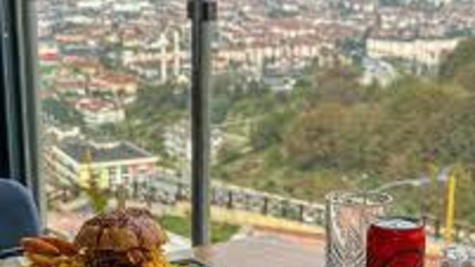 Bu saate yemek yenir mi acıkan varmııı?