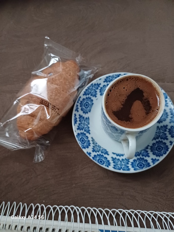 Kimler bu sabah kahvesini içti?