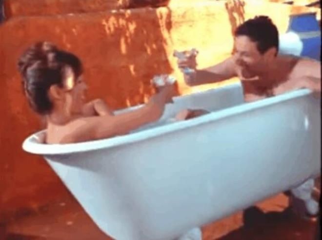 Duşta mı, yatakta mı sevişmek daha cazip💦?