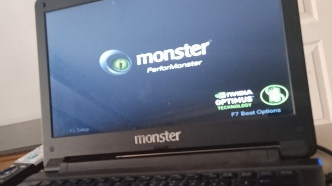 Formattan sonra laptop açılmama sorunu nasil cozebilirim?