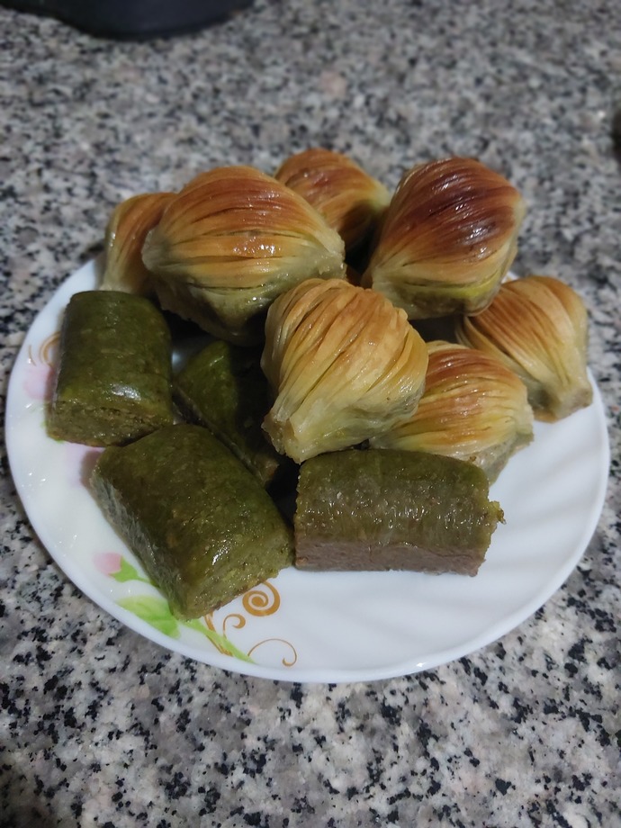 Site de kime tatlı ikram etmek istersin?