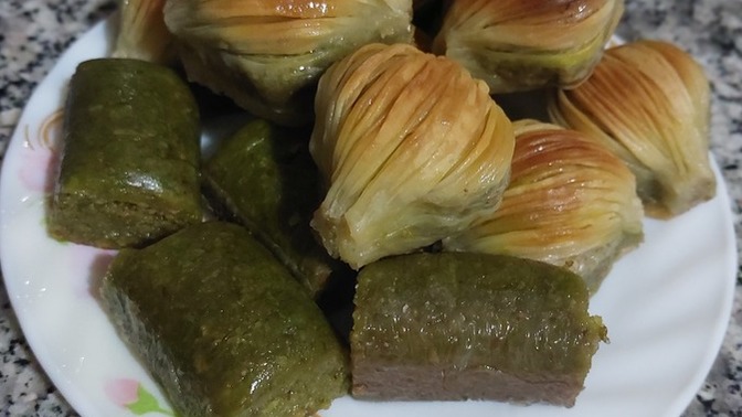 Site de kime tatlı ikram etmek istersin?