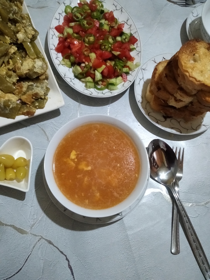 Bir tarhana çorbası yaptım Keloğlan görse aykızı bırakır kesin beni alır o derece yani nasıl olmuş?