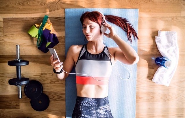 Spor yaparken kullanabileceğim bir mat önerir misiniz?
