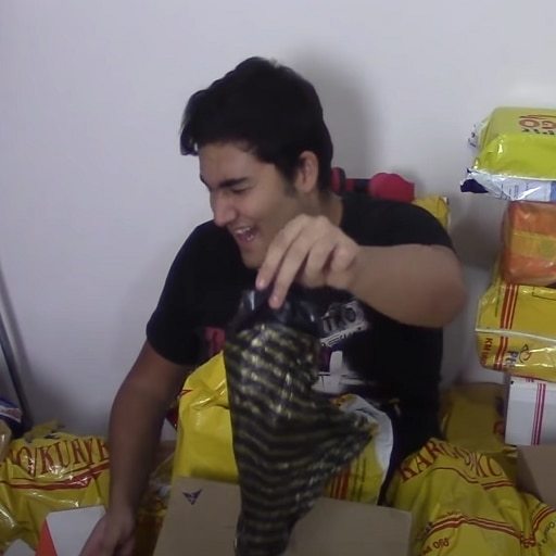 Siz ona deli divane aşıkken onun sizi bir gram umursamadığını öğrenseniz ne yaprdınız?