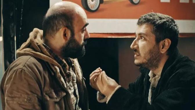 Hatalarına karşı kolay kolay özür diler misin?