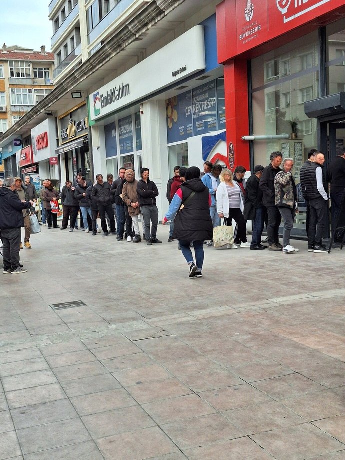 AKPli yaslilar bunca sene attiklari yalaninin bedelini ödüyorlar?