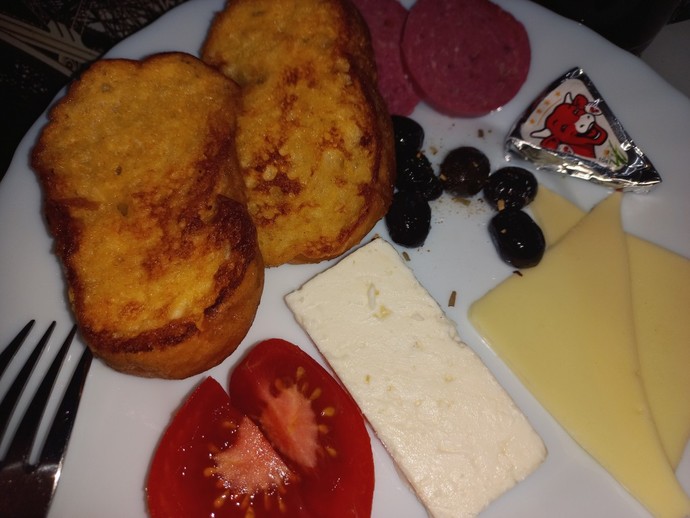 Senin kahvaltı tabağında olmazsa olmaz yiyecek ne😋?