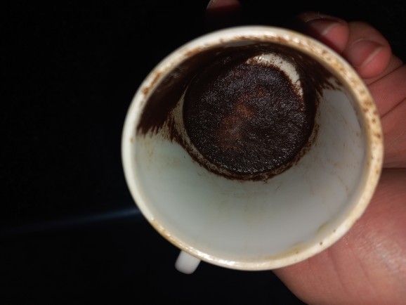Gerçekten fal bakabilen var mı?