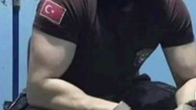 Böyle bir tanıdığı olan var mı bana dilediğini yapabilir?