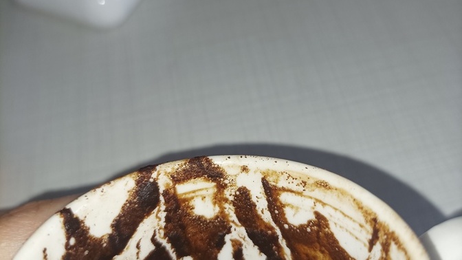 Kahve falı bakabilen var mı?